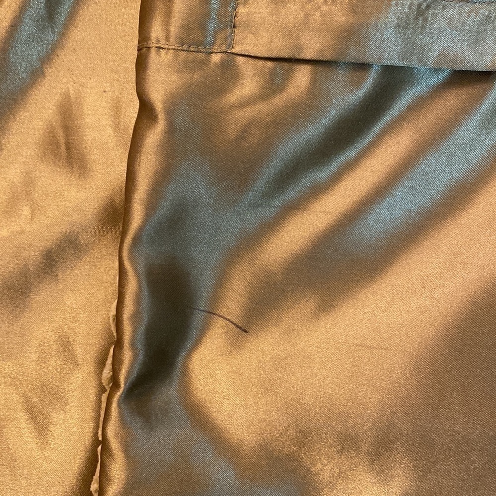 Pier 1 cushion covers sage green textured zippered satin 15.5 “ square - Picture 5 of 12